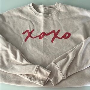 Cozy Beige Sweatshirt with Red 'XOXO'